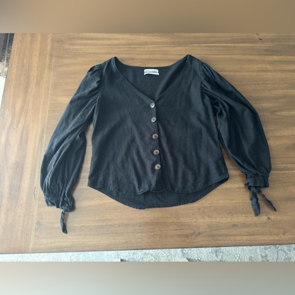 Urban OutfittersDee Linen Balloon Sleeve Button-Down Top Size Small